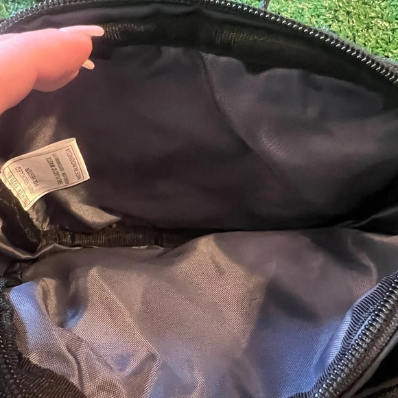 ADIDAS belt bag! - Picture 4 of 5